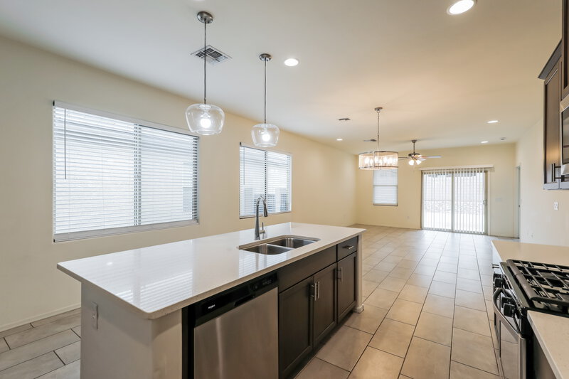 1,695/Mo, 6989 W Hedge Rose Drive Tucson, AZ 85757 Kitchen View
