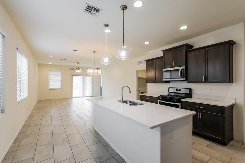 1,695/Mo, 6989 W Hedge Rose Drive Tucson, AZ 85757 Kitchen View 3
