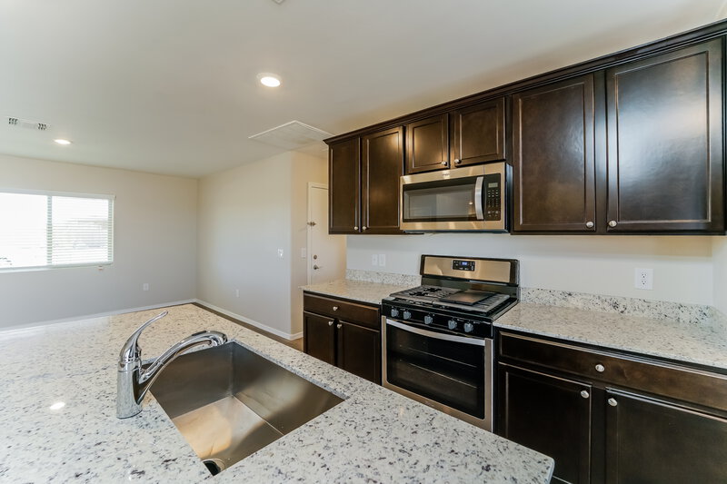1,990/Mo, 6912 S Portugal Ave Tucson, AZ 85757 Kitchen View 2