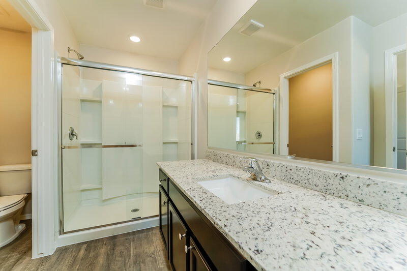 1,990/Mo, 6912 S Portugal Ave Tucson, AZ 85757 Main Bathroom View