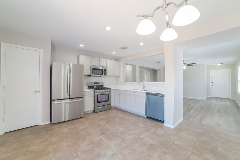 1,755/Mo, 3847 E Hopseed Ln Tucson, AZ 85706 Kitchen View
