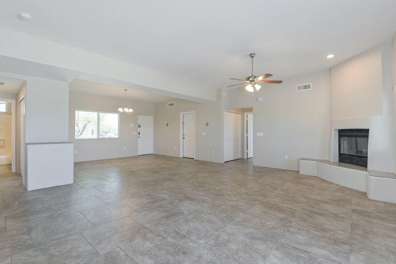 2,110/Mo, 9289 N Whipsnake Way Tucson, AZ 85742 Living Room View