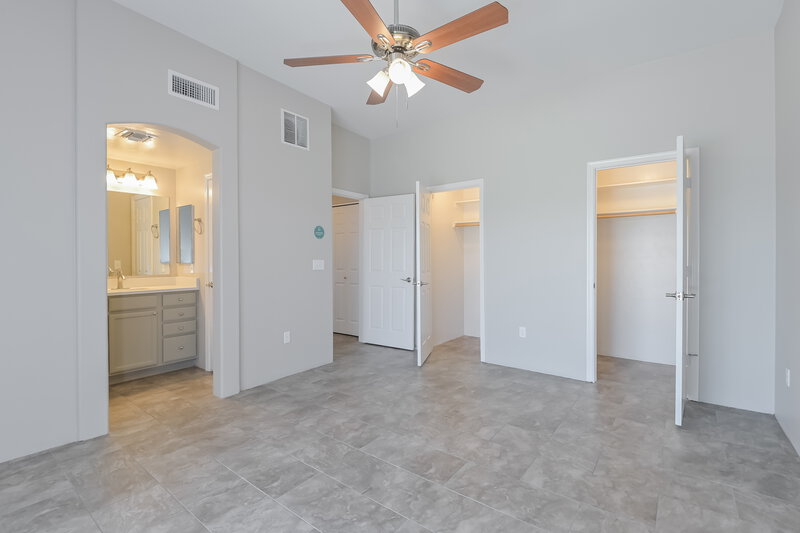2,110/Mo, 9289 N Whipsnake Way Tucson, AZ 85742 Main Bedroom View