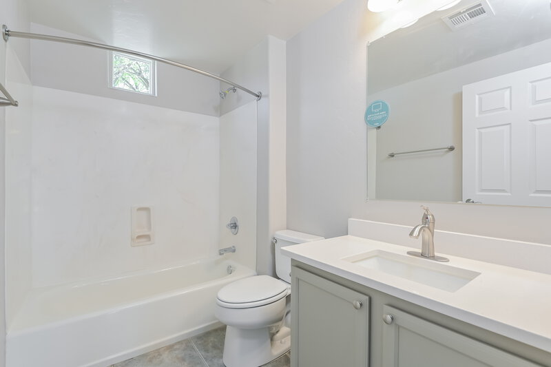 2,110/Mo, 9289 N Whipsnake Way Tucson, AZ 85742 Bathroom View