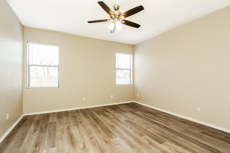 1,970/Mo, 5356 N Mesquite Bosque Way Tucson, AZ 85704 Main Bathroom View