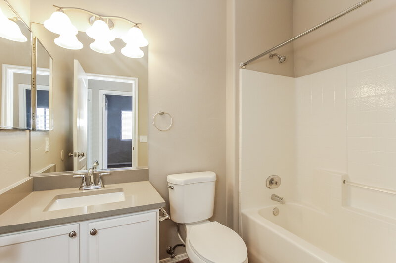 1,970/Mo, 5356 N Mesquite Bosque Way Tucson, AZ 85704 Bathroom View