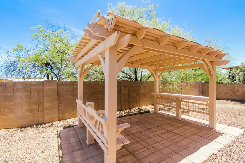 1,970/Mo, 5356 N Mesquite Bosque Way Tucson, AZ 85704 Deck View