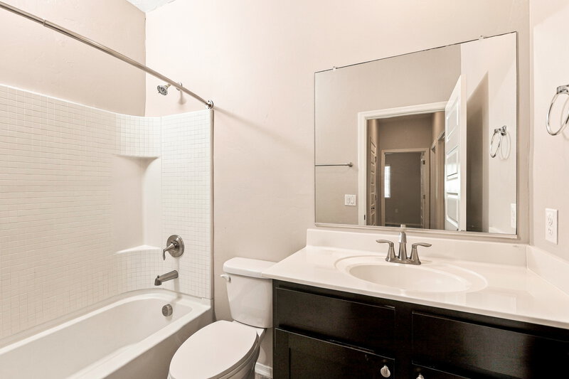 1,910/Mo, 7471 W Calle Aragon Tucson, AZ 85757 Bathroom View