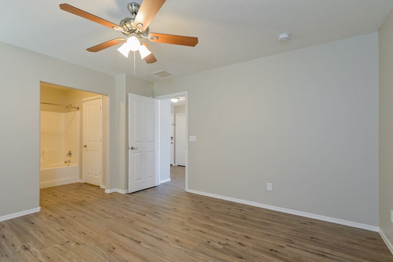 1,915/Mo, 18406 S Copper Basin Dr Green Valley, AZ 85614 Main Bedroom View 2