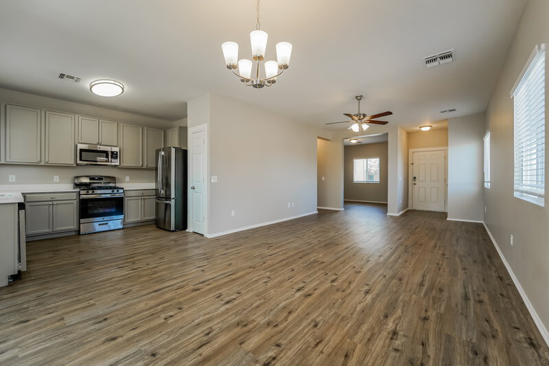 1,645/Mo, 8448 W Green Kingfisher Ln Tucson, AZ 85757 Dining Room View