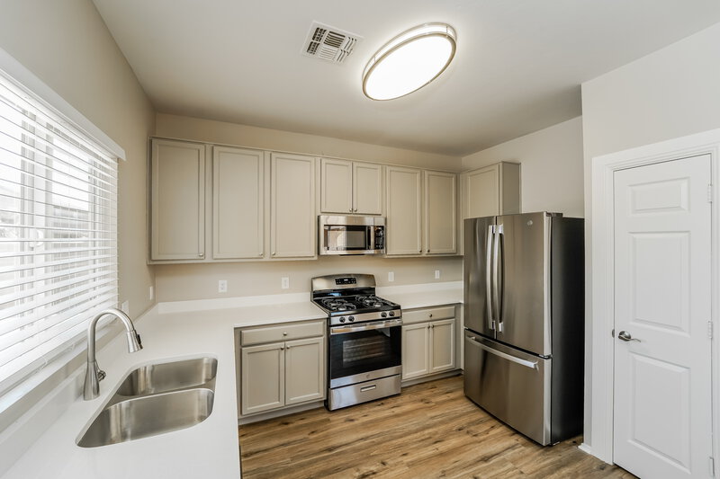 1,645/Mo, 8448 W Green Kingfisher Ln Tucson, AZ 85757 Kitchen View