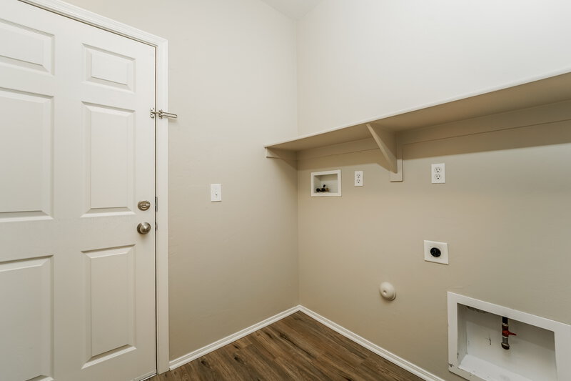 1,645/Mo, 8448 W Green Kingfisher Ln Tucson, AZ 85757 Laundry Room View