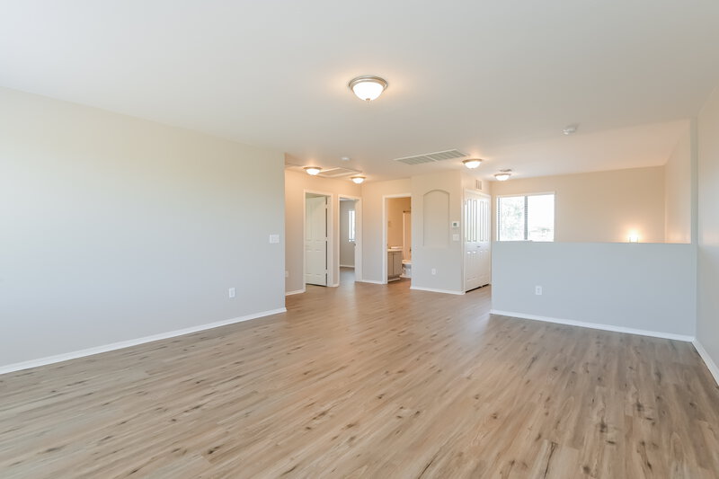 1,900/Mo, 909 W Placita El Cauce Rico Green Valley, AZ 85614 Family Room View 2