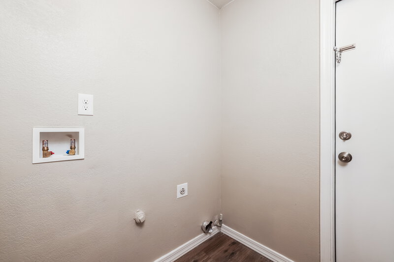 2,065/Mo, 9970 E Paseo San Bernardo Tucson, AZ 85747 Laundry Room View