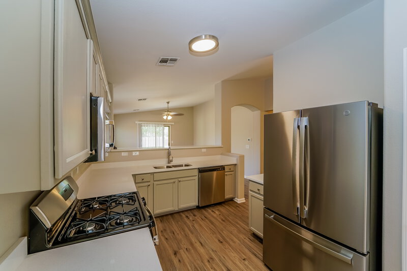 2,000/Mo, 11475 W Magic Song Street Marana, AZ 85658 Kitchen View 3