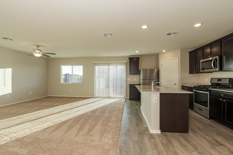 1,740/Mo, 7084 S Victor Dr Tucson, AZ 85757 Living Room View