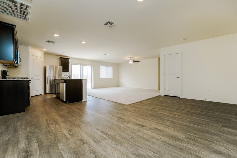 1,955/Mo, 7535 W Jeffrey Rd Tucson, AZ 85757 Living Room View