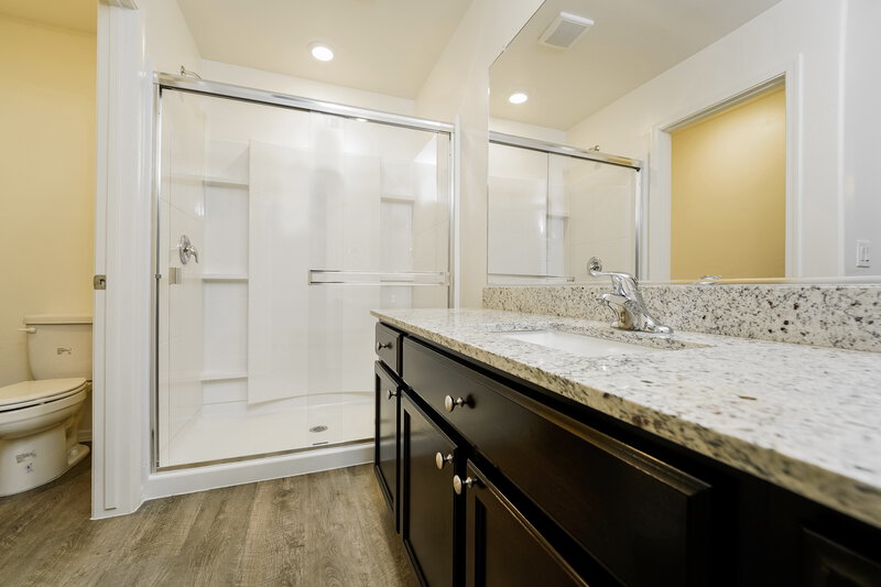 1,955/Mo, 7535 W Jeffrey Rd Tucson, AZ 85757 Main Bathroom View