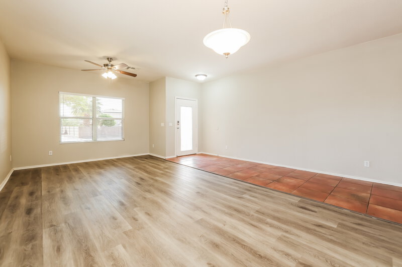 2,100/Mo, 10833 S Camino San Clemente Vail, AZ 85641 Dining Room View