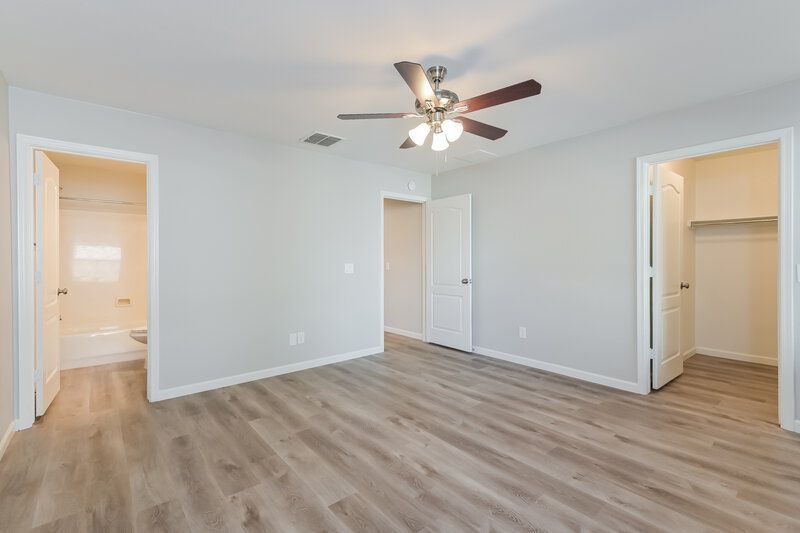 1,770/Mo, 18620 S Camino de las Quintas Sahuarita, AZ 85629 Main Bedroom View 2