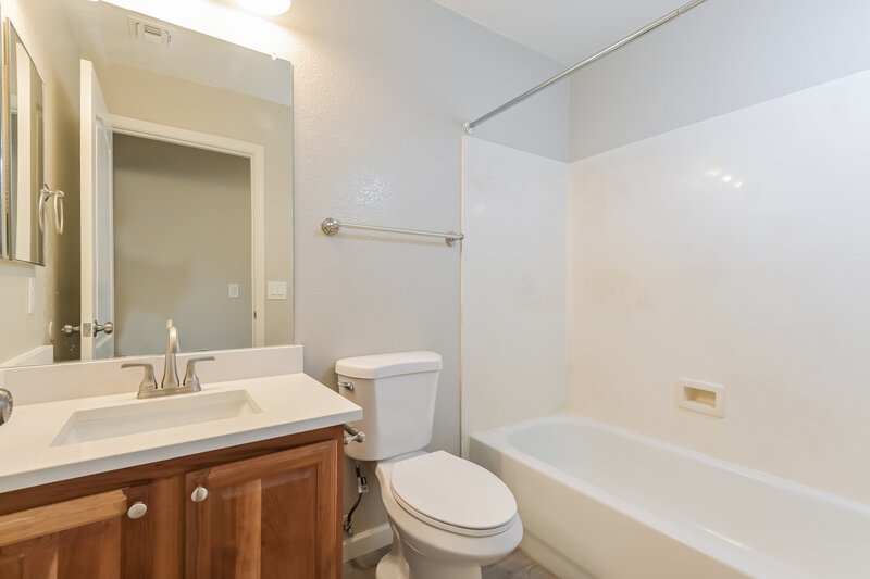 1,770/Mo, 18620 S Camino de las Quintas Sahuarita, AZ 85629 Bathroom View