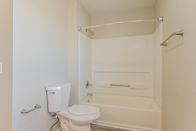 1,850/Mo, 3751 E Desert Wash Ct Tucson, AZ 85706 Bathroom View