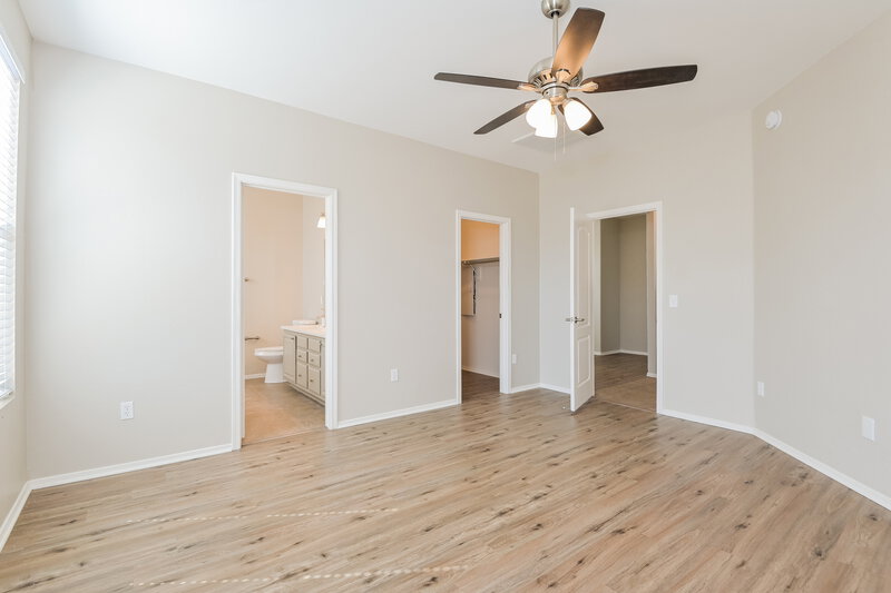 1,985/Mo, 498 W Vuelta Friso Sahuarita, AZ 85629 Main Bedroom View 2