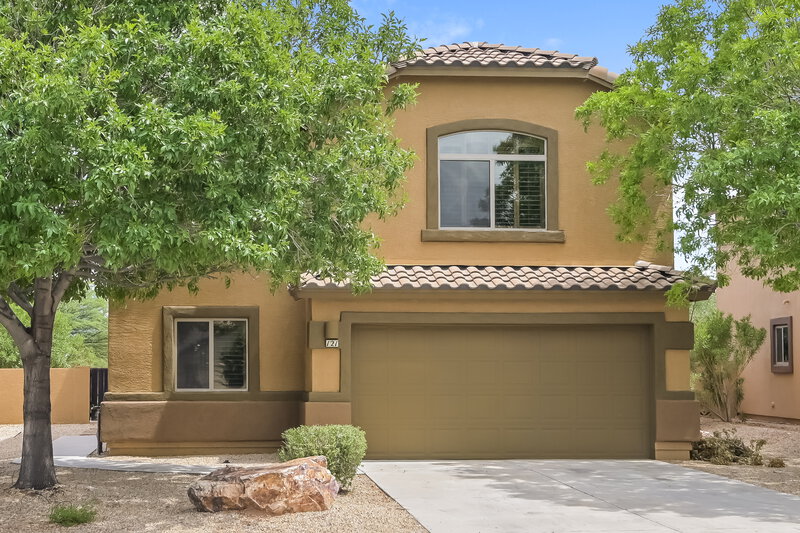 2,105/Mo, 121 W Calle Paso Suave Sahuarita, AZ 85629 External View
