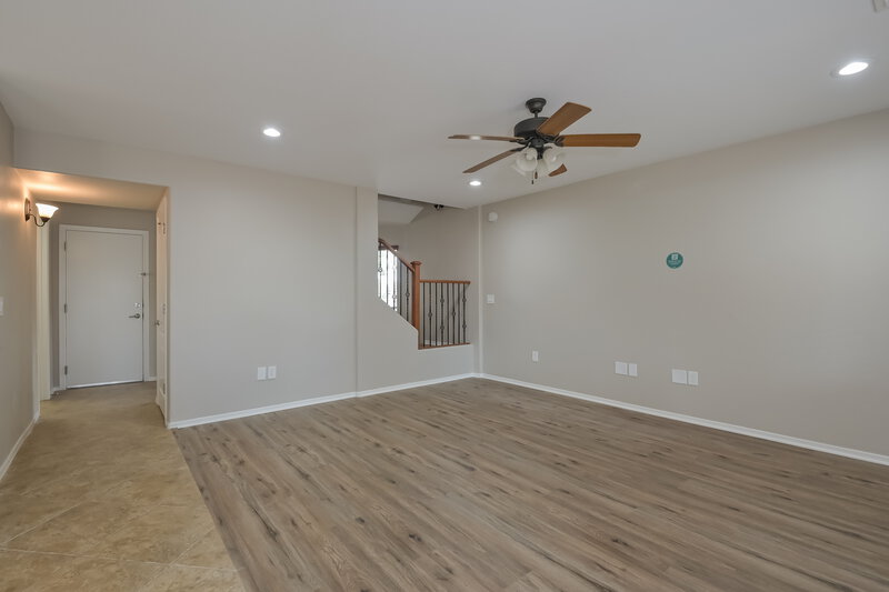 2,105/Mo, 121 W Calle Paso Suave Sahuarita, AZ 85629 Living Room View 4