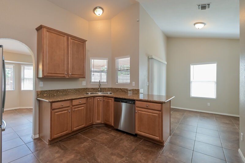 2,160/Mo, 10591 E Elkridge Pl Tucson, AZ 85730 Kitchen View
