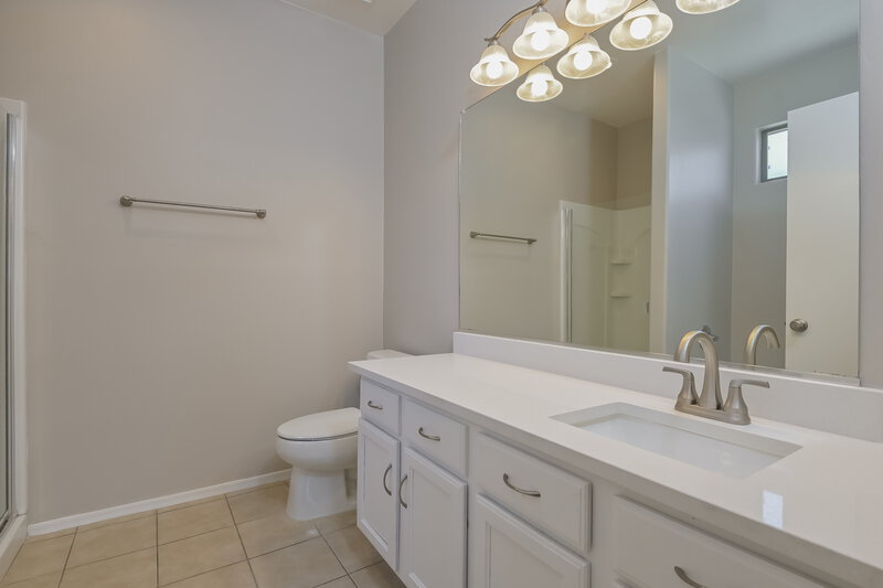 1,810/Mo, 12809 E Hartshorn Pass Vail, AZ 85641 Main Bathroom View