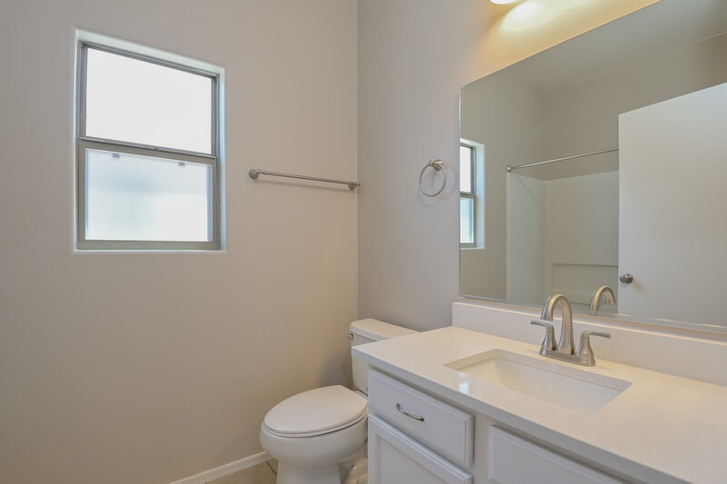 1,810/Mo, 12809 E Hartshorn Pass Vail, AZ 85641 Bathroom View 2