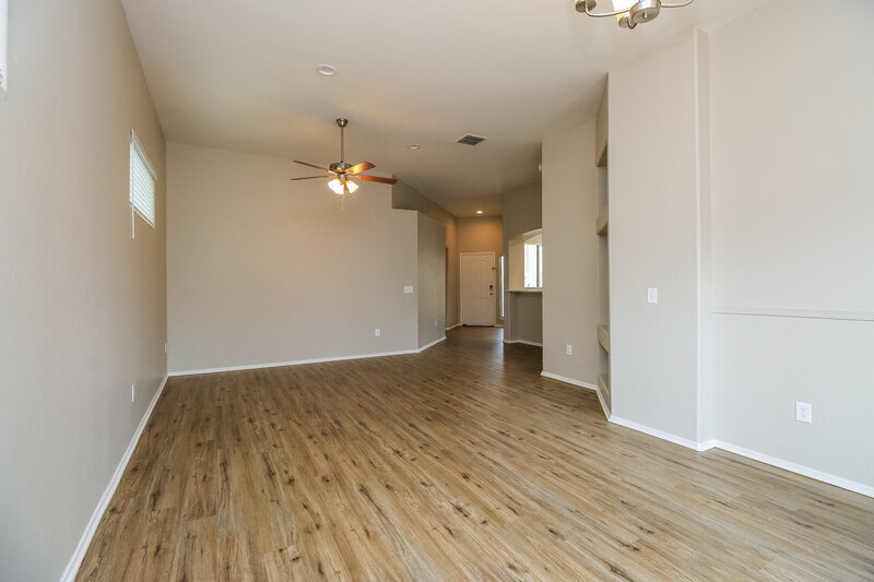 1,925/Mo, 352 E Calle Minerva Green Valley, AZ 85614 Living Room View