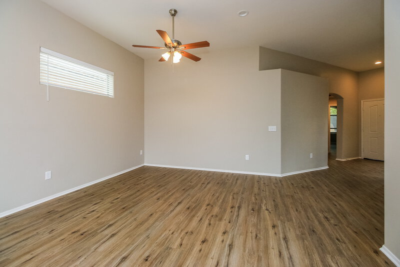 1,925/Mo, 352 E Calle Minerva Green Valley, AZ 85614 Living Room View 2