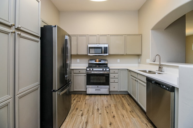 1,925/Mo, 352 E Calle Minerva Green Valley, AZ 85614 Kitchen View