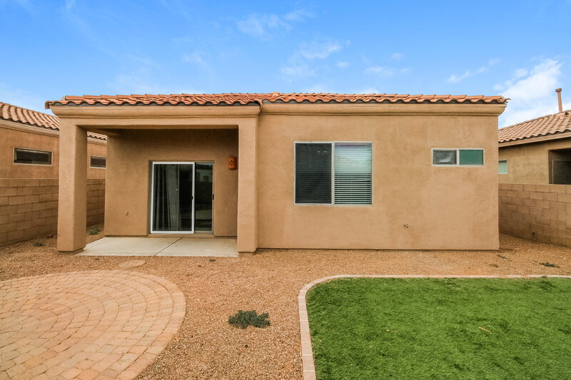 1,925/Mo, 352 E Calle Minerva Green Valley, AZ 85614 Rear View