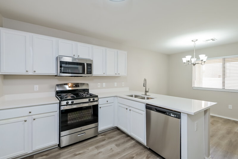 2,035/Mo, 6584 S Meadow Fescue Dr Tucson, AZ 85756 Kitchen View 2
