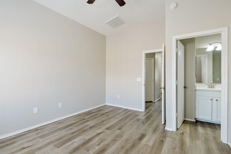 2,035/Mo, 6584 S Meadow Fescue Dr Tucson, AZ 85756 Main Bedroom View 2