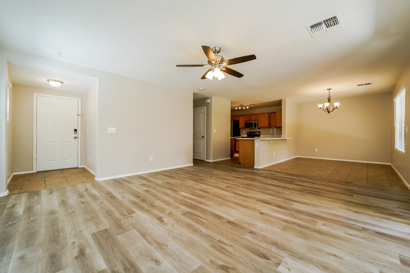 1,945/Mo, 713 West Emerald Key Dr Green Valley, AZ 85614 Living Room View