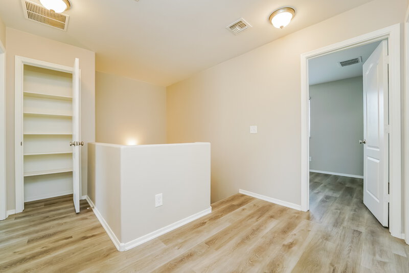 1,945/Mo, 713 West Emerald Key Dr Green Valley, AZ 85614 Loft View