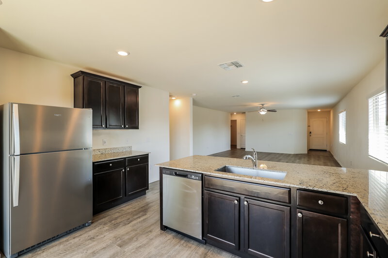 1,670/Mo, 12946 N Ong Dr Marana, AZ 85653 Kitchen View 3