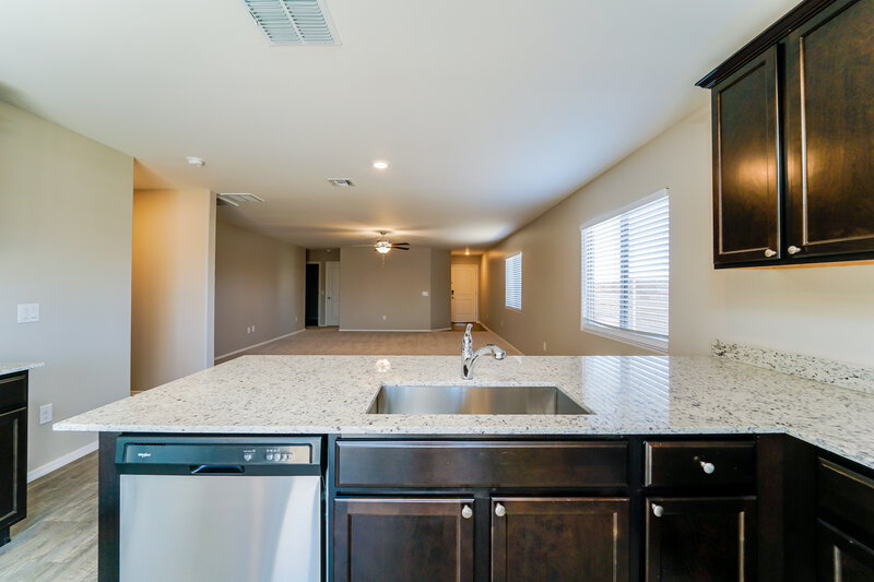 2,040/Mo, 12919 N Ong Dr Marana, AZ 85653 Kitchen View 3