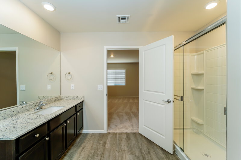 2,040/Mo, 12919 N Ong Dr Marana, AZ 85653 Main Bathroom View