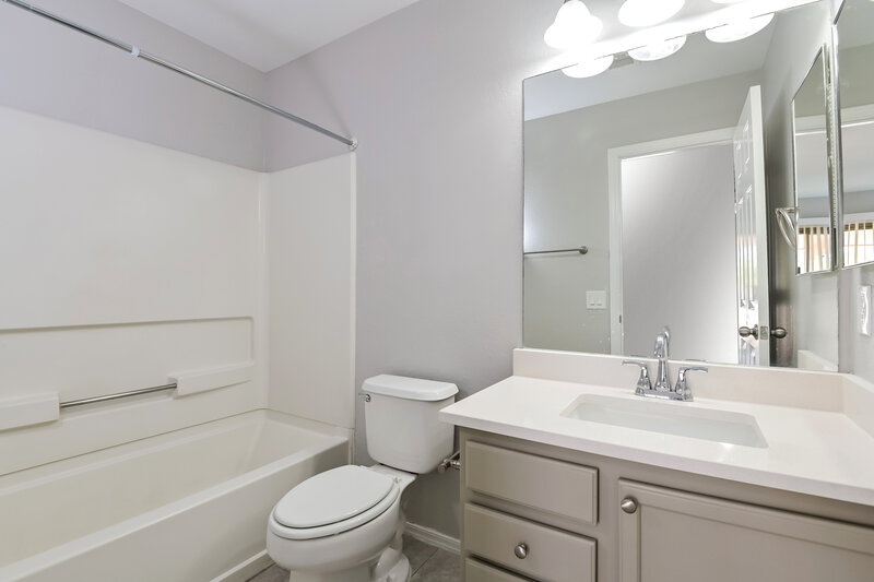 2,245/Mo, 7689 E Rhiannon Dr Tucson, AZ 85730 Bathroom View