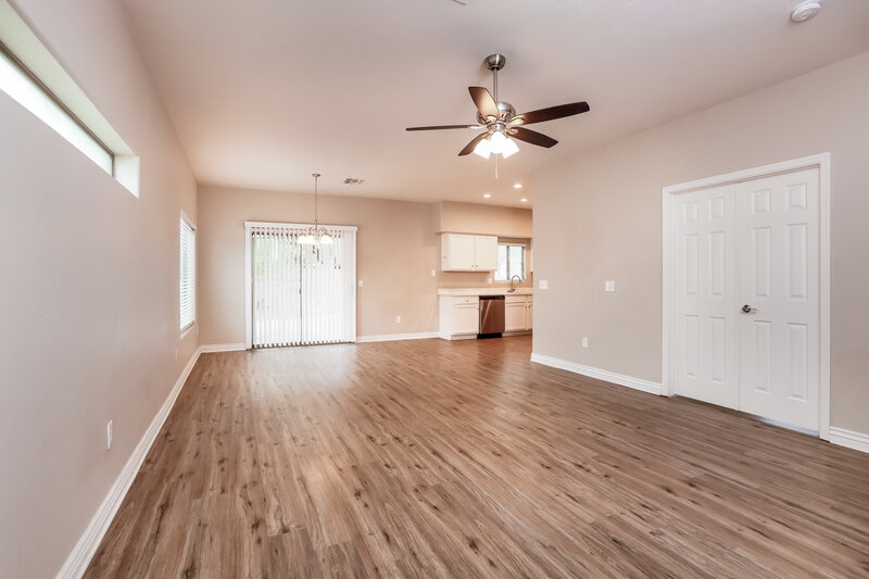1,920/Mo, 476 E Placita Rejilla Sahuarita, AZ 85629 Living Room View