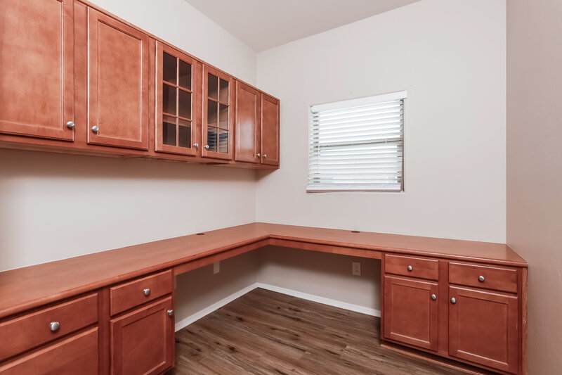 1,920/Mo, 476 E Placita Rejilla Sahuarita, AZ 85629 Office View