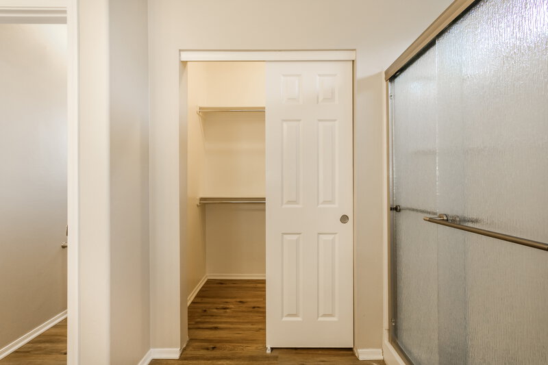 2,040/Mo, 476 E Placita Rejilla Sahuarita, AZ 85629 Main Bathroom View