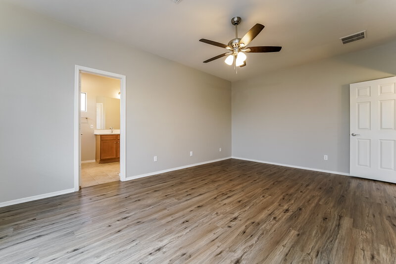 2,125/Mo, 60639 E Eagle Heights Dr SADDLEBROOKE, AZ 85739 Main Bedroom View