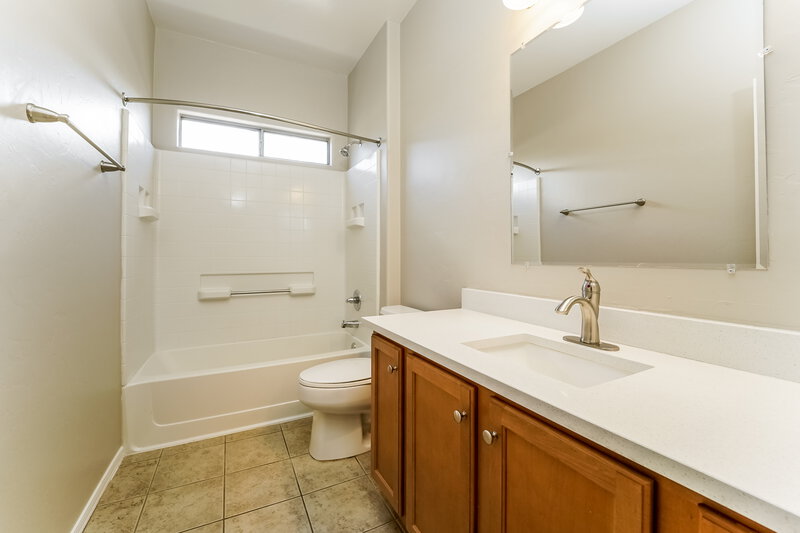 2,125/Mo, 60639 E Eagle Heights Dr SADDLEBROOKE, AZ 85739 Bathroom View 2