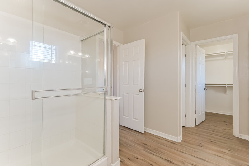 2,005/Mo, 93 E Calle del Rondador Sahuarita, AZ 85629 Main Bathroom View 2